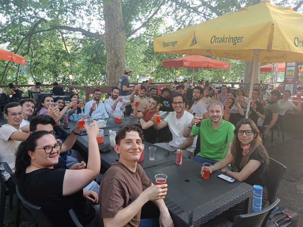 A Social Aperitif with all the Biohackathon participants